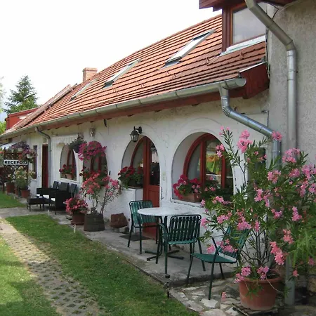 Myrna Haz Apartment Balatonakali